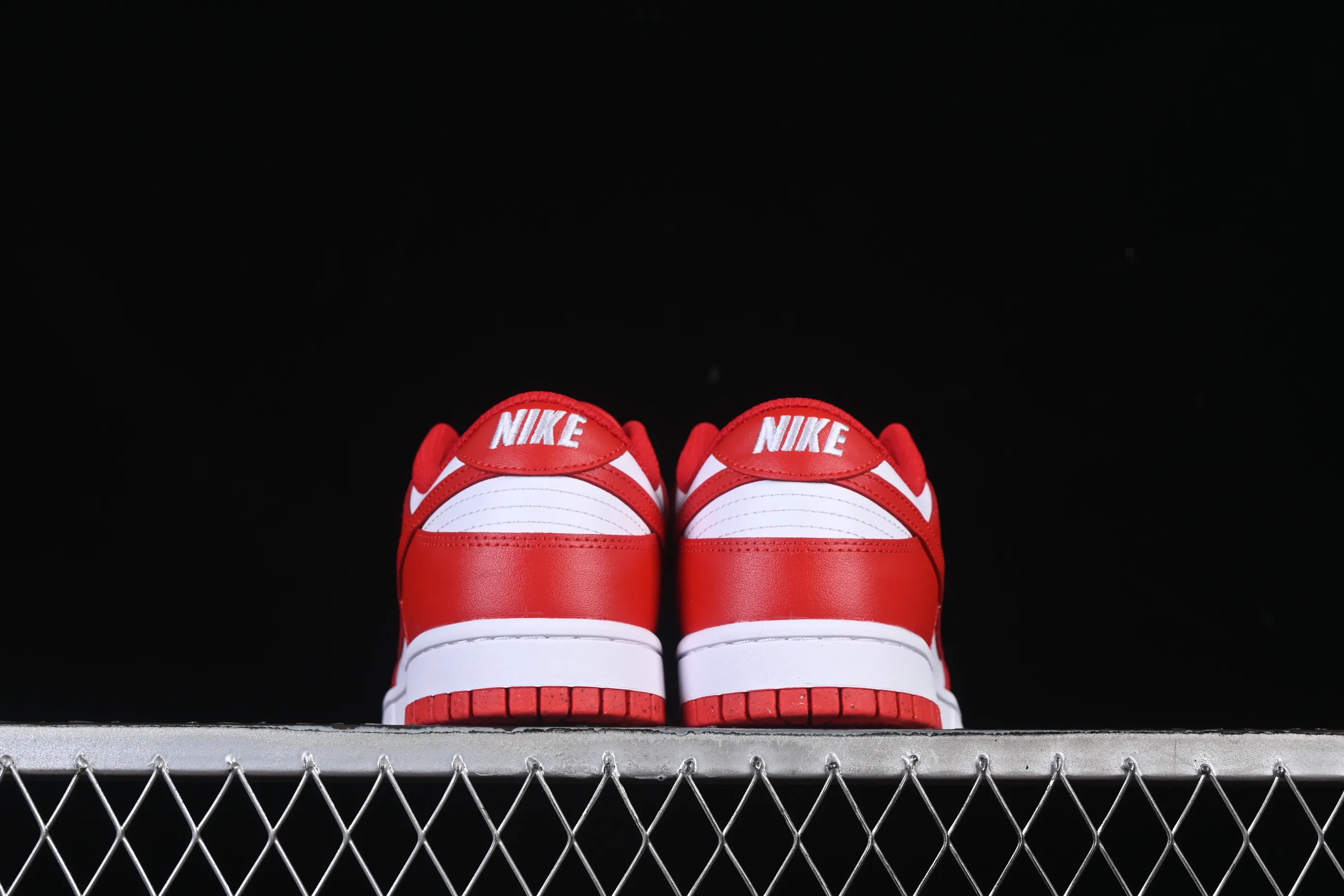 All categories Nk SB Dunk series Nk SB Dunk Low low-top sneakers Nike SB Dunk Low white red low-top casual sneakers DD1873-116
